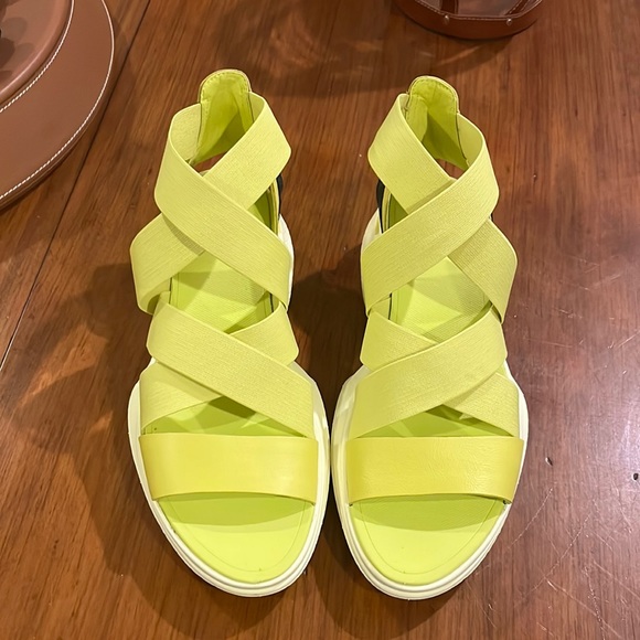 Sorel Explorer Blitz Multi Strap Sandals Shoes New Yellow Black Women’s sizes - Picture 6 of 13